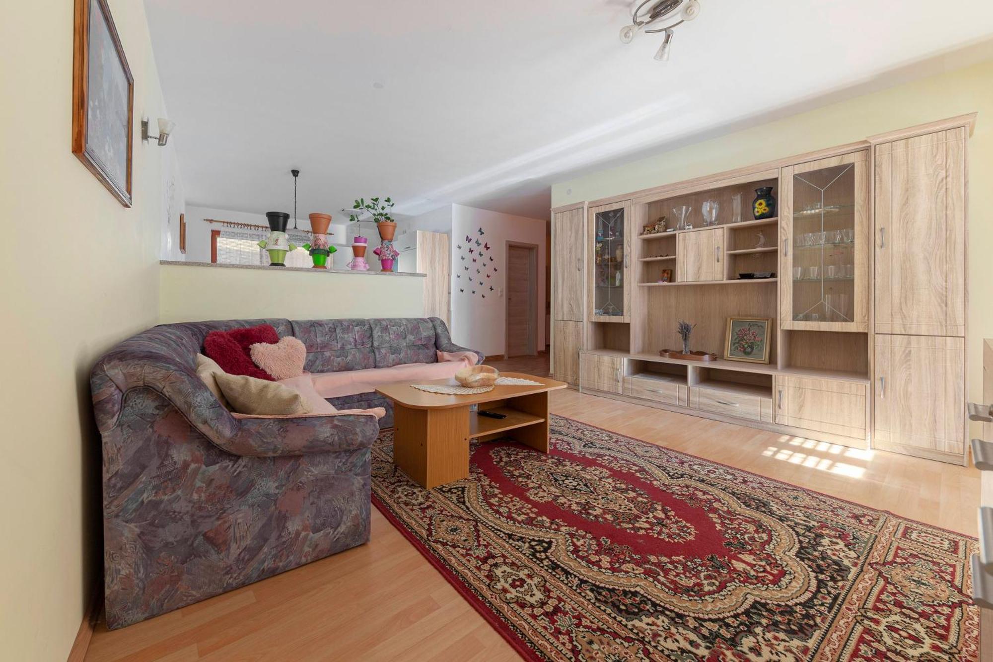 Apartment Pr' Kavac Ratece ภายนอก รูปภาพ